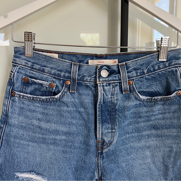 Levi’s Wedgie Icon Ripped High Waist Ankle Slim Jeans - Picture 5 of 12